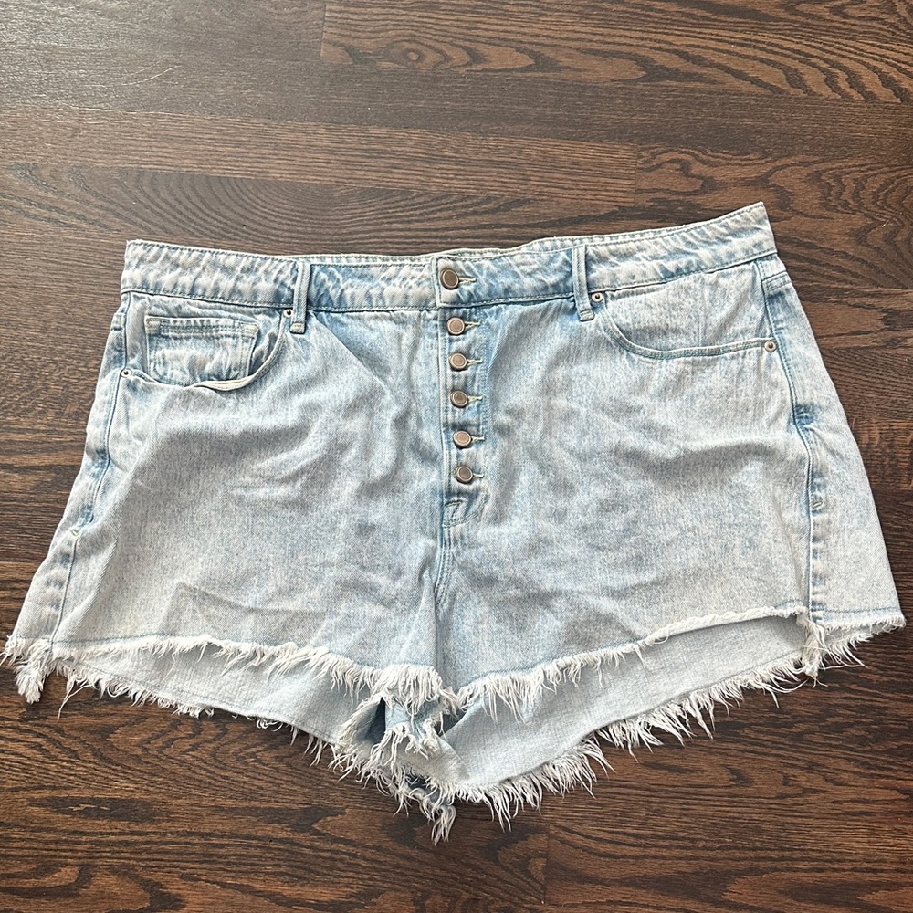 Good American jean shorts
